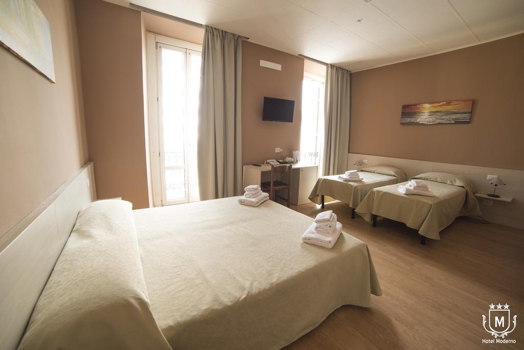 Hotel Moderno Lecco Luaran gambar