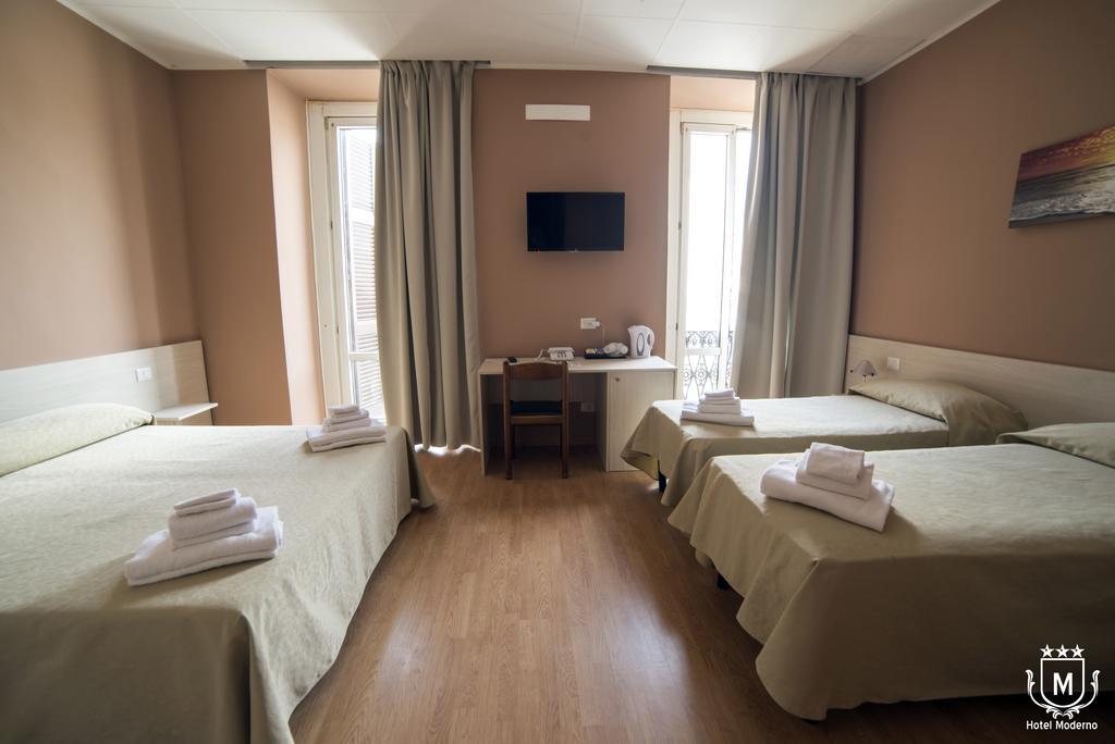 Hotel Moderno Lecco Luaran gambar