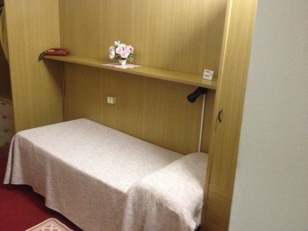 Hotel Moderno Lecco Luaran gambar