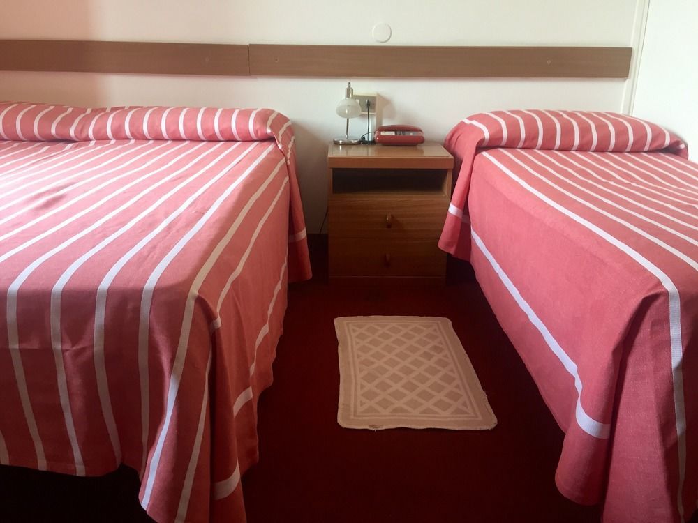 Hotel Moderno Lecco Luaran gambar
